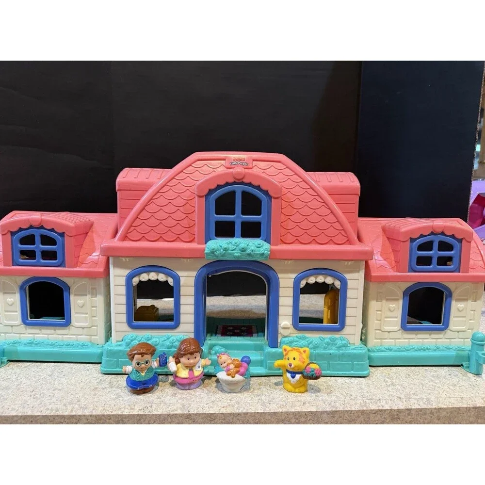 Fisher-Price Little People Surprise & Sounds Home Pink Dollhouse +4 Figures